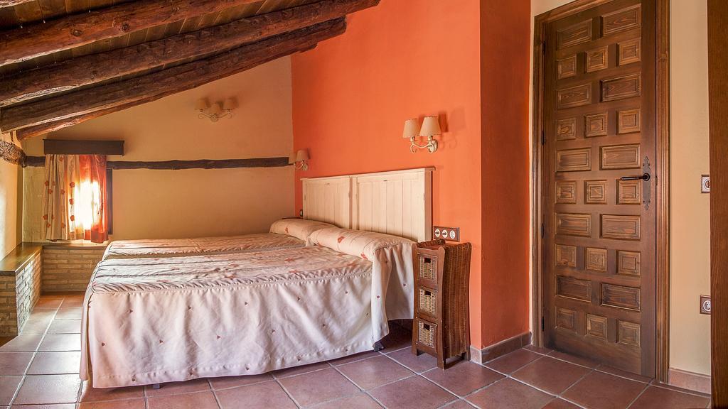Apartamentos Los Aljezares เคเดอัลบาร์ราซิน ภายนอก รูปภาพ