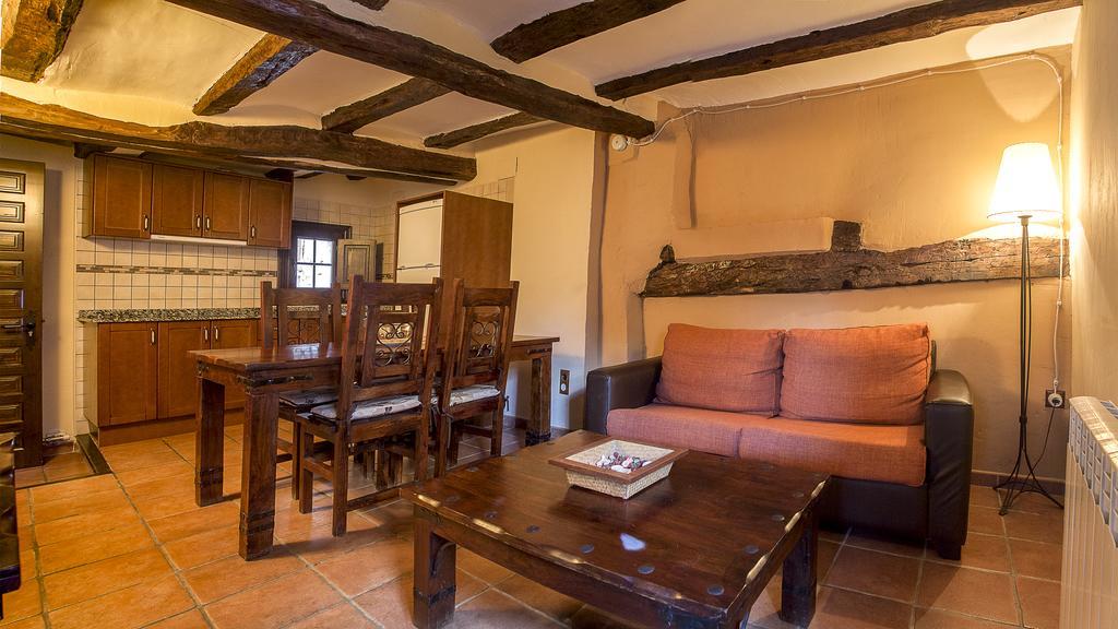Apartamentos Los Aljezares เคเดอัลบาร์ราซิน ภายนอก รูปภาพ