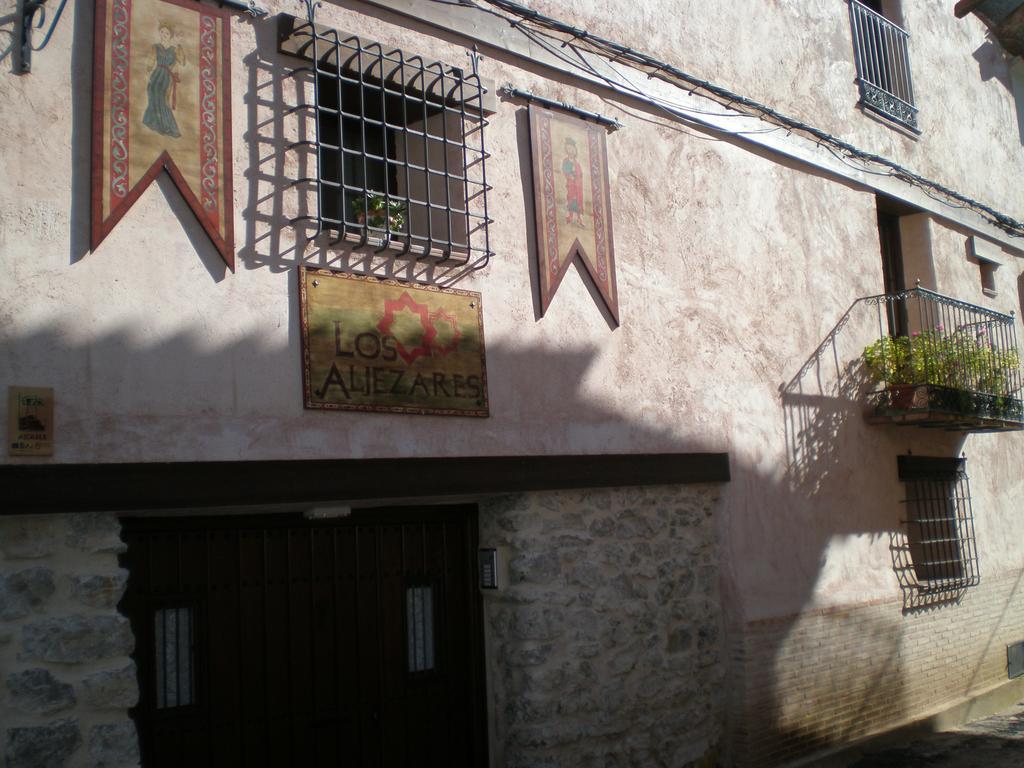 Apartamentos Los Aljezares เคเดอัลบาร์ราซิน ภายนอก รูปภาพ